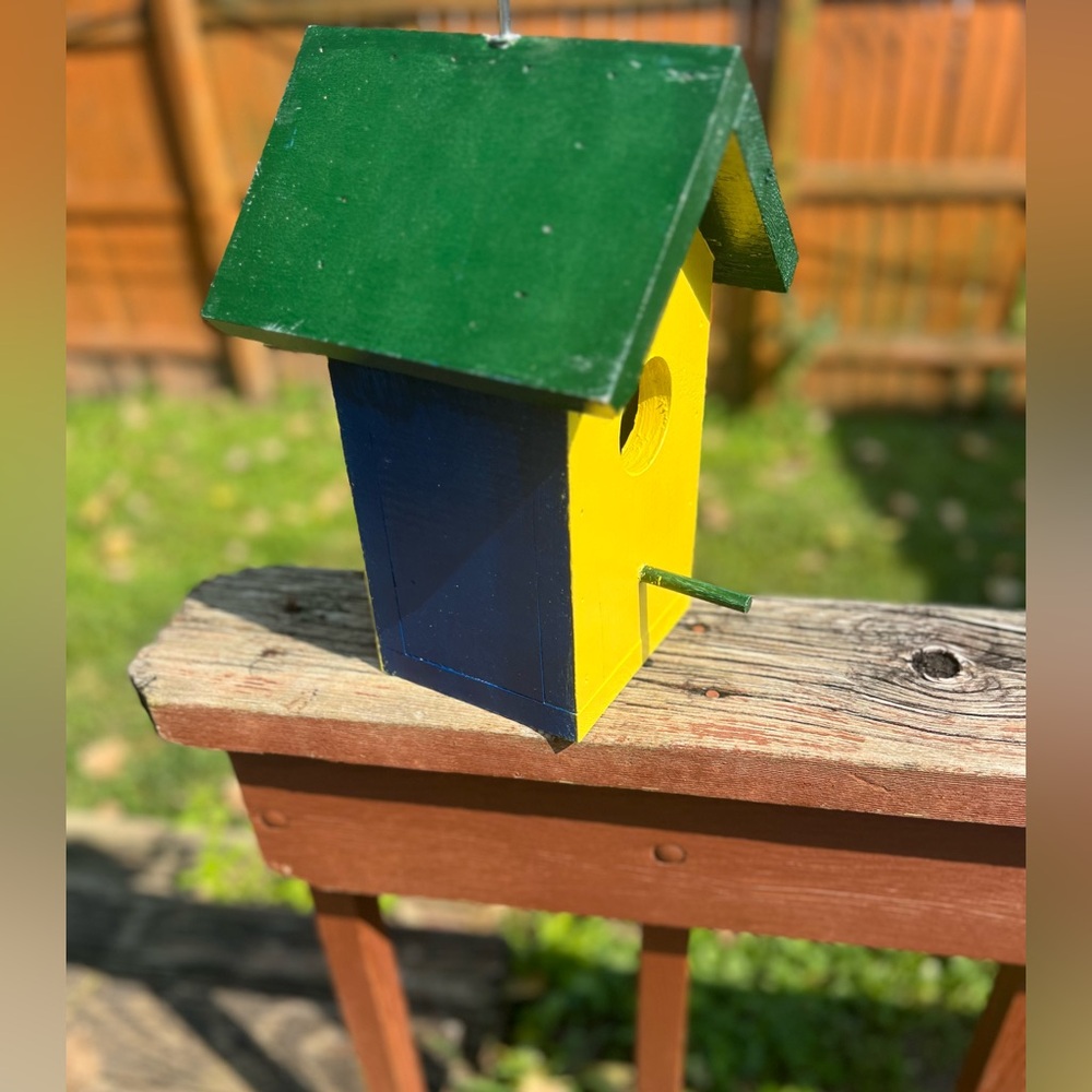 Birdhouse
📦Upcharge shipping on all orders over 5 lbs📦 - Picture 2 of 6